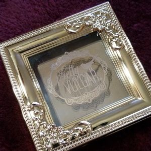 Pretty vulgar bronzer